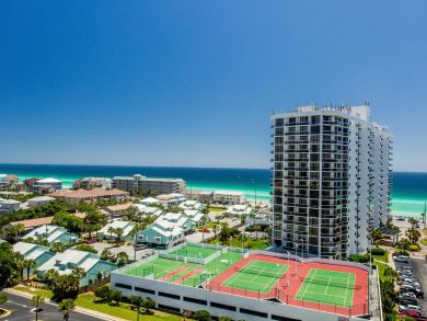 Enjoy Wonderful Gulf Views & Great Amenities.